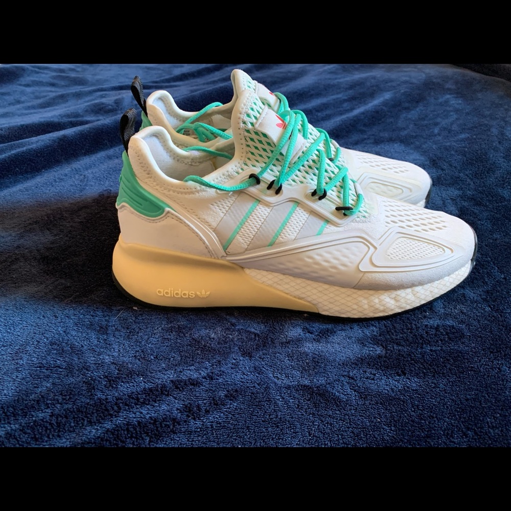 ADIDAS ZX2k BOOST (M) 6 SZ (W) 7.5